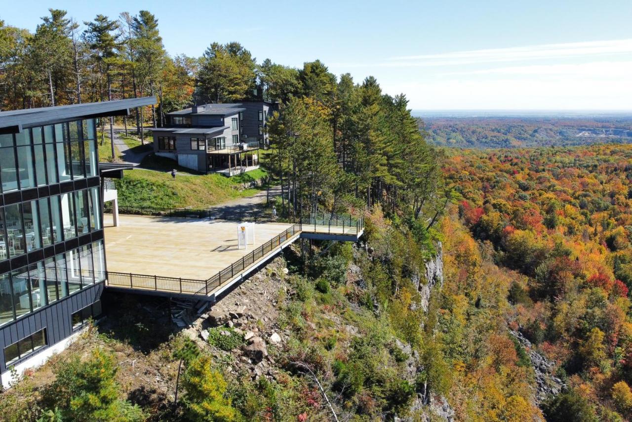 De La Montagne Coupée